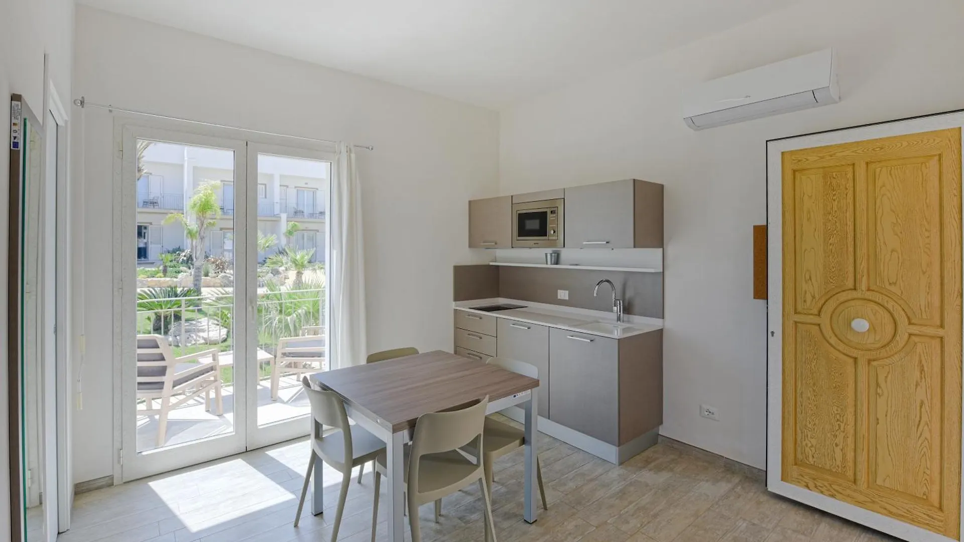 La Blanca Resort & Spa Кастелламмаре-дель-Голфо